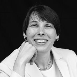 Iris Hausladen,