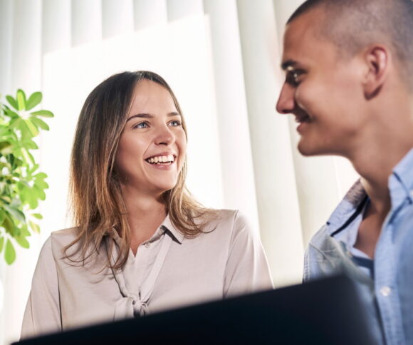 Zwei Masterstudenten im Gespräch
