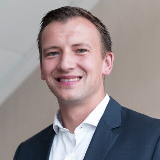 Maximilian Schreiter, Assistant Professor, Lehrstuhlvertretung des Lehrstuhls für Mergers & Acquisitions. Programmdirektor Master in. Management