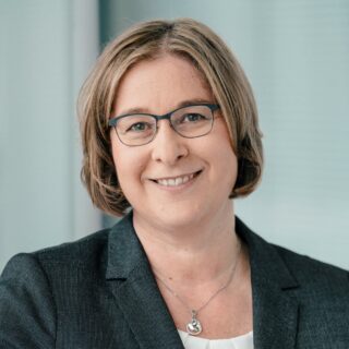 Jana Näther, Executive Education