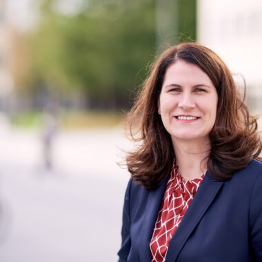 Prof. Dr. Claudia Lehmann LF Group Chair of Digital Innovation in Service Industries