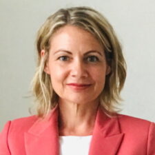 Das Bildporträt zeigt eine der mehr als 20 Mentorinnen der HHL-Gründerinneninitiative.