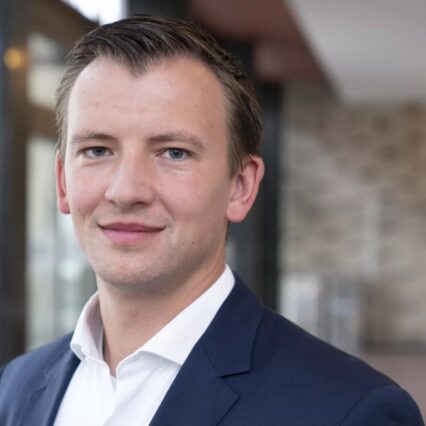 Dr. Maximilian Schreiter Assistant Professor, Deputy Chair and Chair of Mergers & Acquisitions