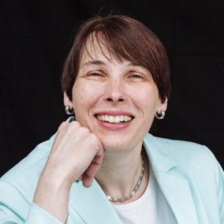 Portrait of Prof. Dr. Iris Hausladen