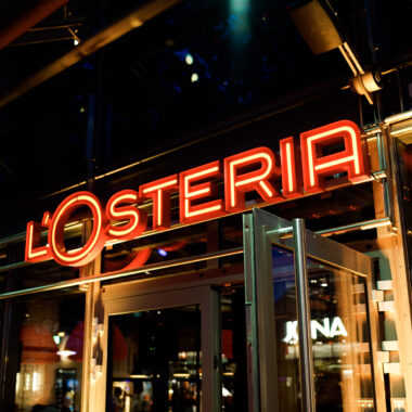 Neon Schild Losteria Frankfurt