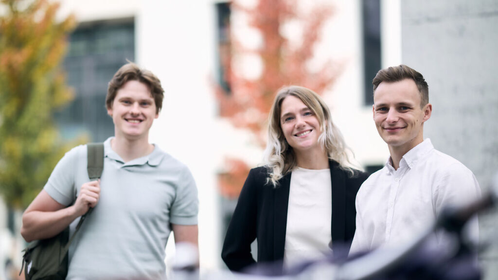 Group of three Part-time MBA Students at HHL
