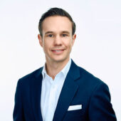Dominik Kanbach, Lehrstuhlinhaber des Lehrstuhls für Strategisches Unternehmertum